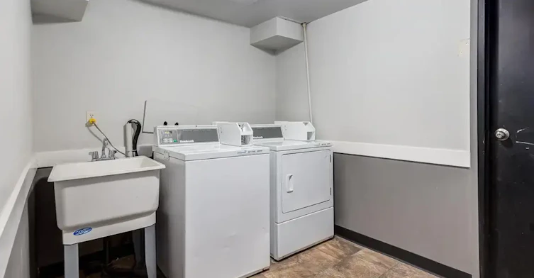 106-6211 48a Avenue, Camrose, AB, T4V 2Y3 - 7