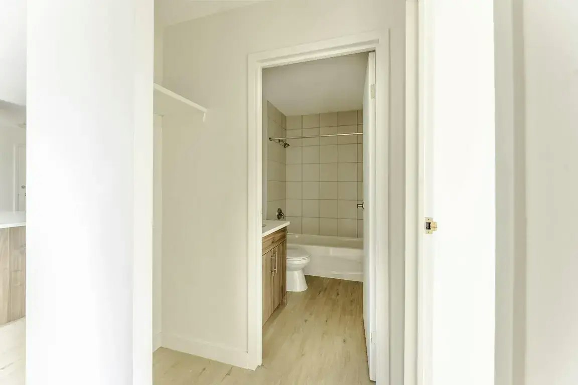 0106-2719 17 Avenue SW, Calgary, AB, T3E 6K5 - 44