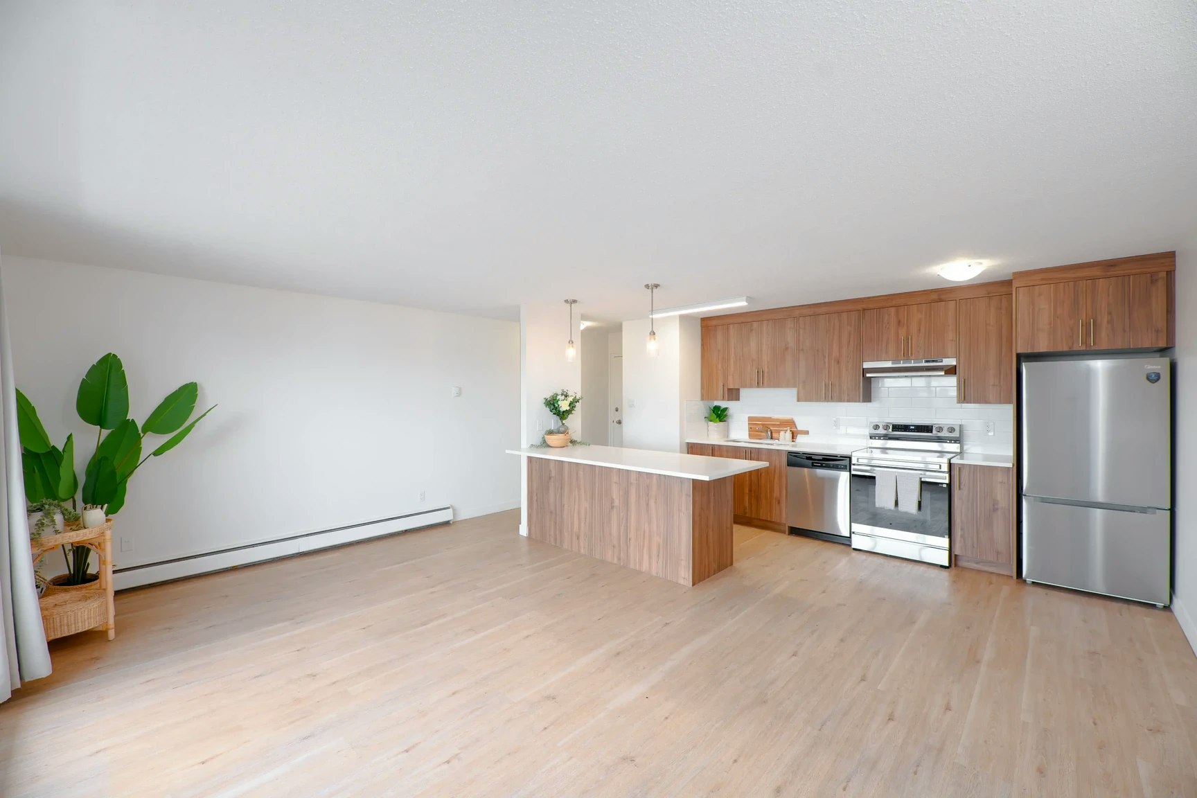 0429-2719 17 Avenue SW, Calgary, AB, T3E 6K5 - 2
