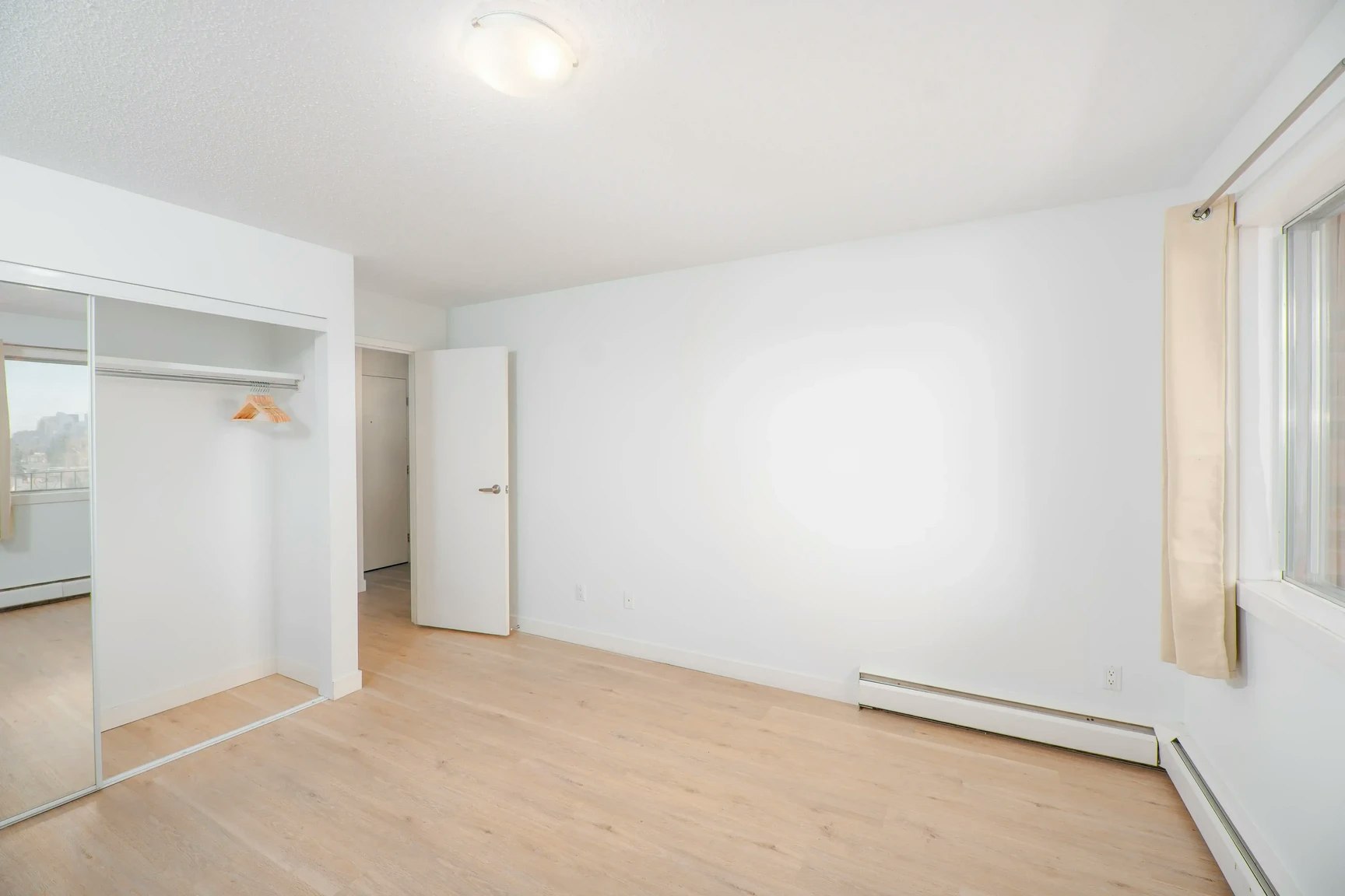 0429-2719 17 Avenue SW, Calgary, AB, T3E 6K5 - 8