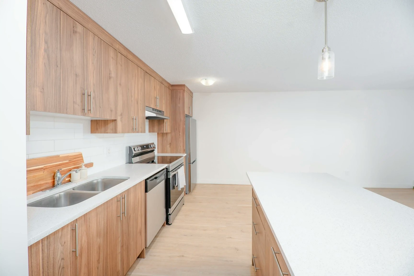 0429-2719 17 Avenue SW, Calgary, AB, T3E 6K5 - 3