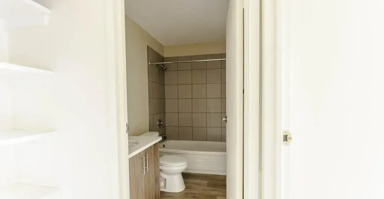 0429-2719 17 Avenue SW, Calgary, AB, T3E 6K5 - 54