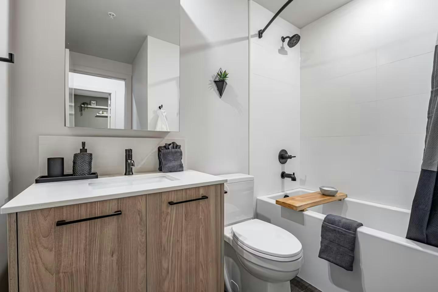805-1107 Gladstone Road Northwest, Calgary, AB, T2N 3T1 - 9