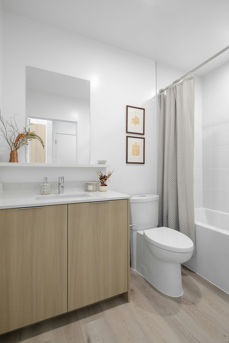 8420 Ash Street, Vancouver, BC, V6P 3K4 - 4
