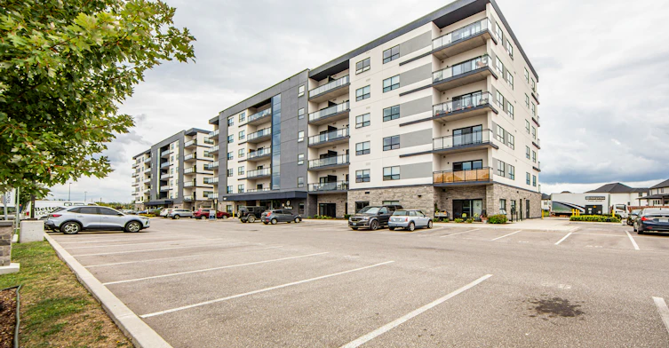 8675-404-8607 Mchugh Street, Windsor, ON, N8S 0B2 - 2