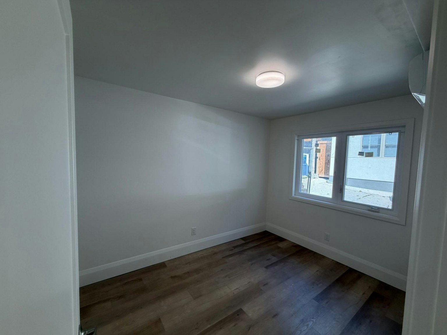 1252 Davenport Road, Toronto, ON, M6H 2G9 - 4