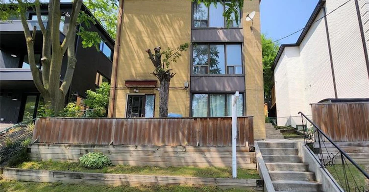 1252 Davenport Road, Toronto, ON, M6H 2G9
