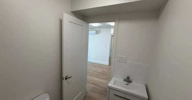 1252 Davenport Road, Toronto, ON, M6H 2G9 - 7