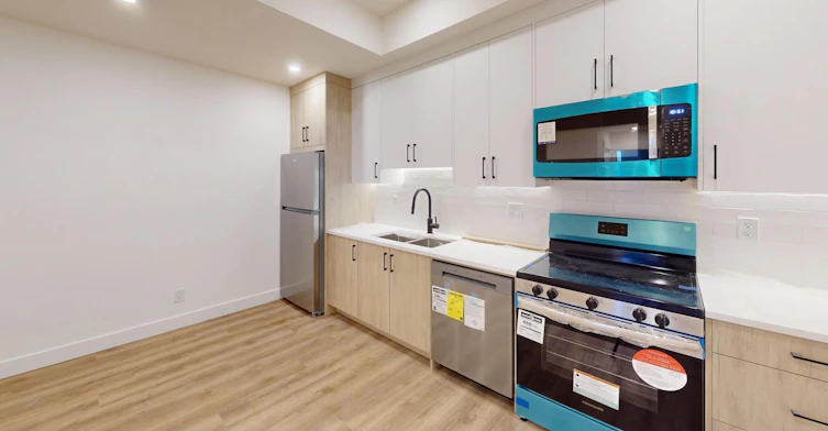 35 Street Southwest, Calgary, AB, T3E 2X8 - 4