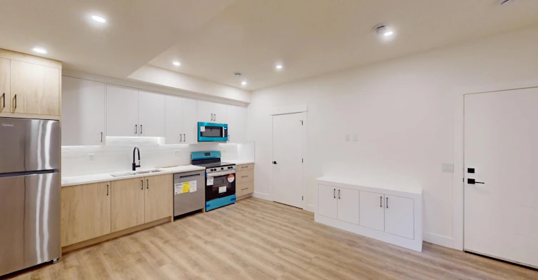 35 Street Southwest, Calgary, AB, T3E 2X8