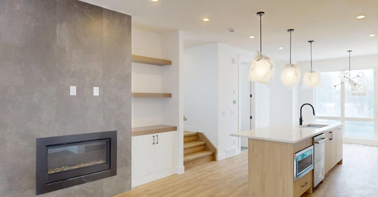 2202 35 Street Southwest, Calgary, AB, T3E 2X8