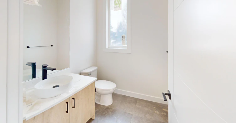 2202 35 Street Southwest, Calgary, AB, T3E 2X8 - 10