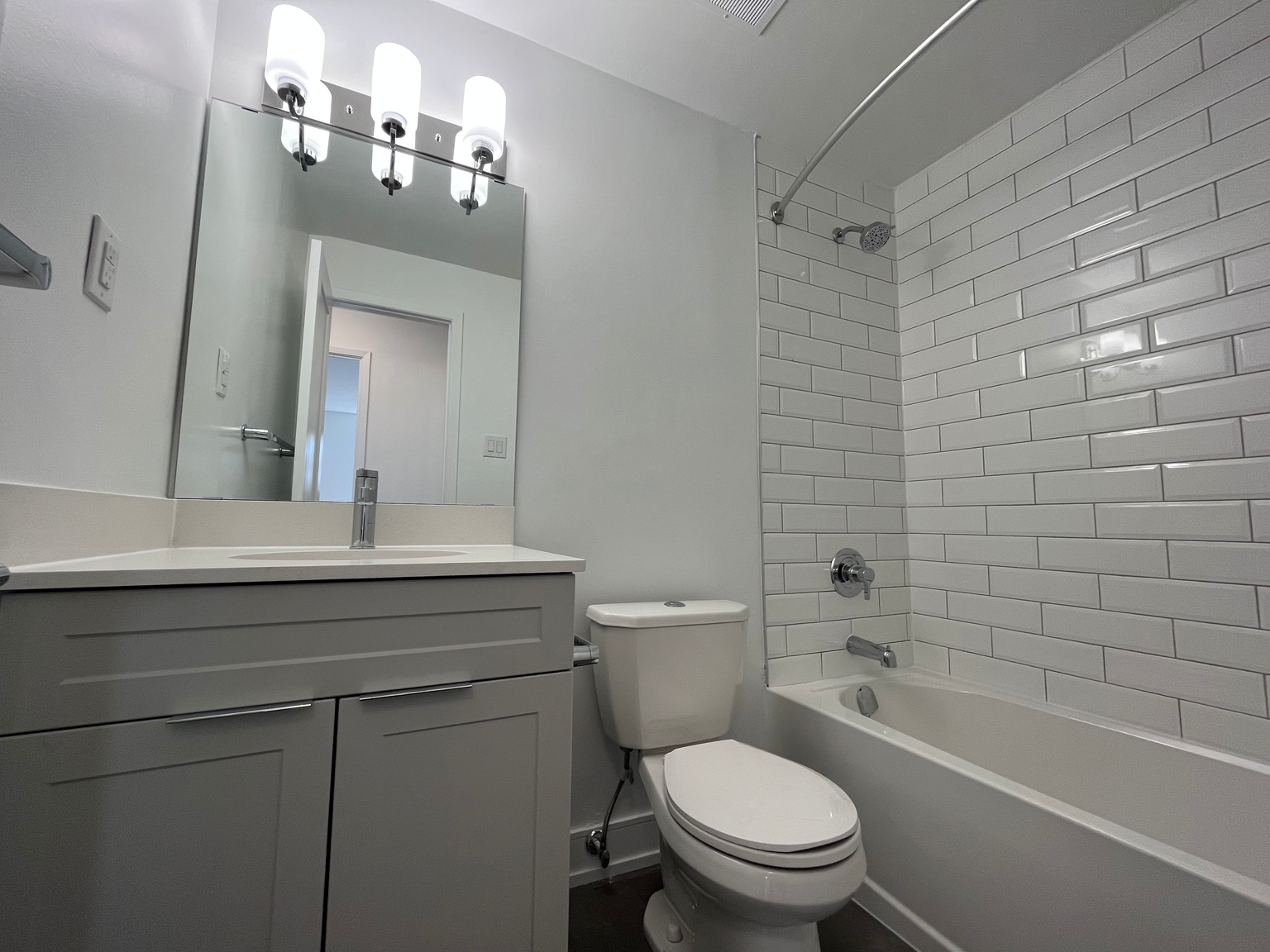 140-111-150 Christopher Drive, Cambridge, ON, N1R 4S4 - 8