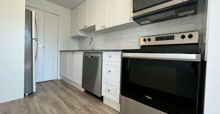 215-110-139 Christopher Drive, Cambridge, ON, N1R 6V9
