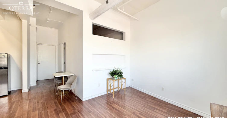 302-75 Kensington Avenue, Toronto, ON, M5T 2K2 - 3