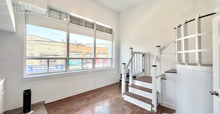 204-75 Kensington Avenue, Toronto, ON, M5T 1L9