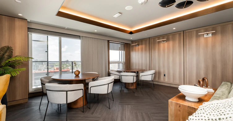 10135 108 Street NW, Edmonton, AB, T5J 1L1 - 25