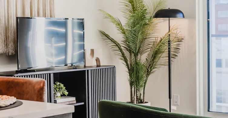 10135 108 Street NW, Edmonton, AB, T5J 1L1 - 43