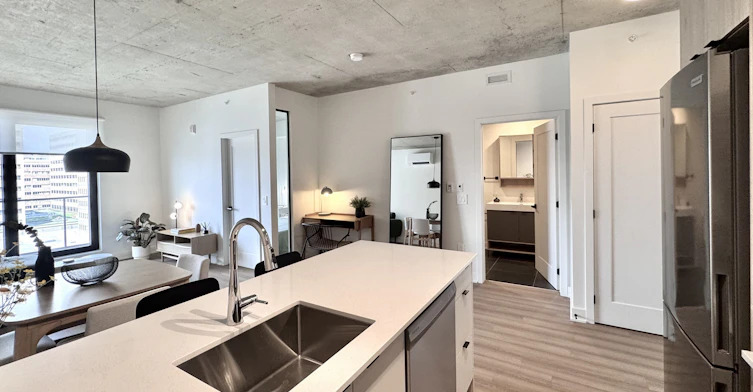 9450 Meilleur Rue, Montréal, QC, H2N 0E5 - 47
