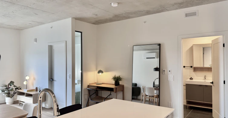 9450 Meilleur Rue, Montréal, QC, H2N 0E5 - 48