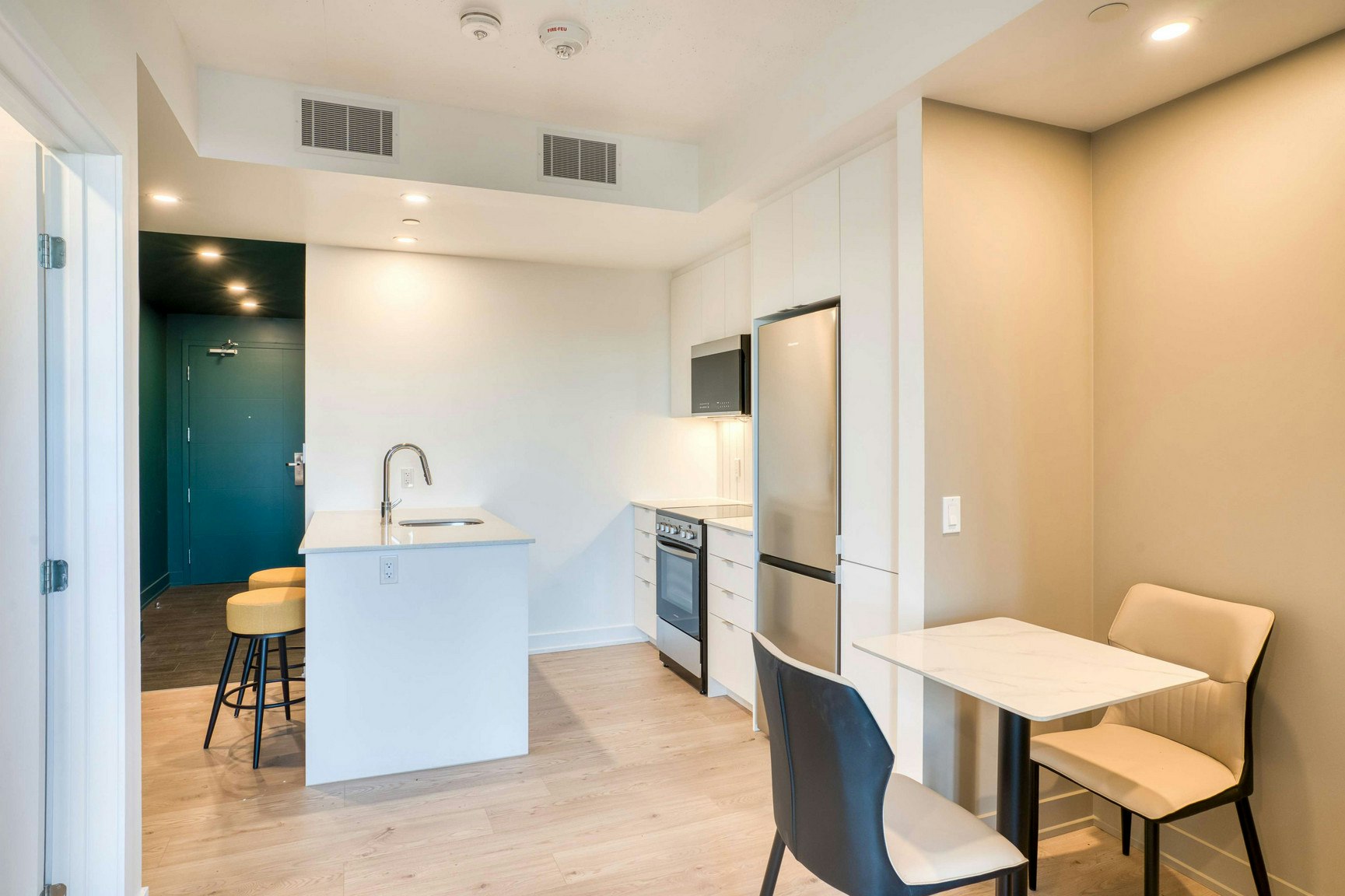 715-1250 Cummings Avenue, Ottawa, ON, K1J 0E1 - 2