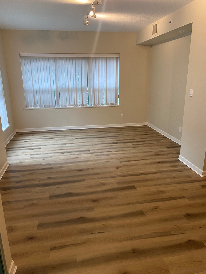 909 Burrard Street, Vancouver, BC, V6Z 2N2 - 2