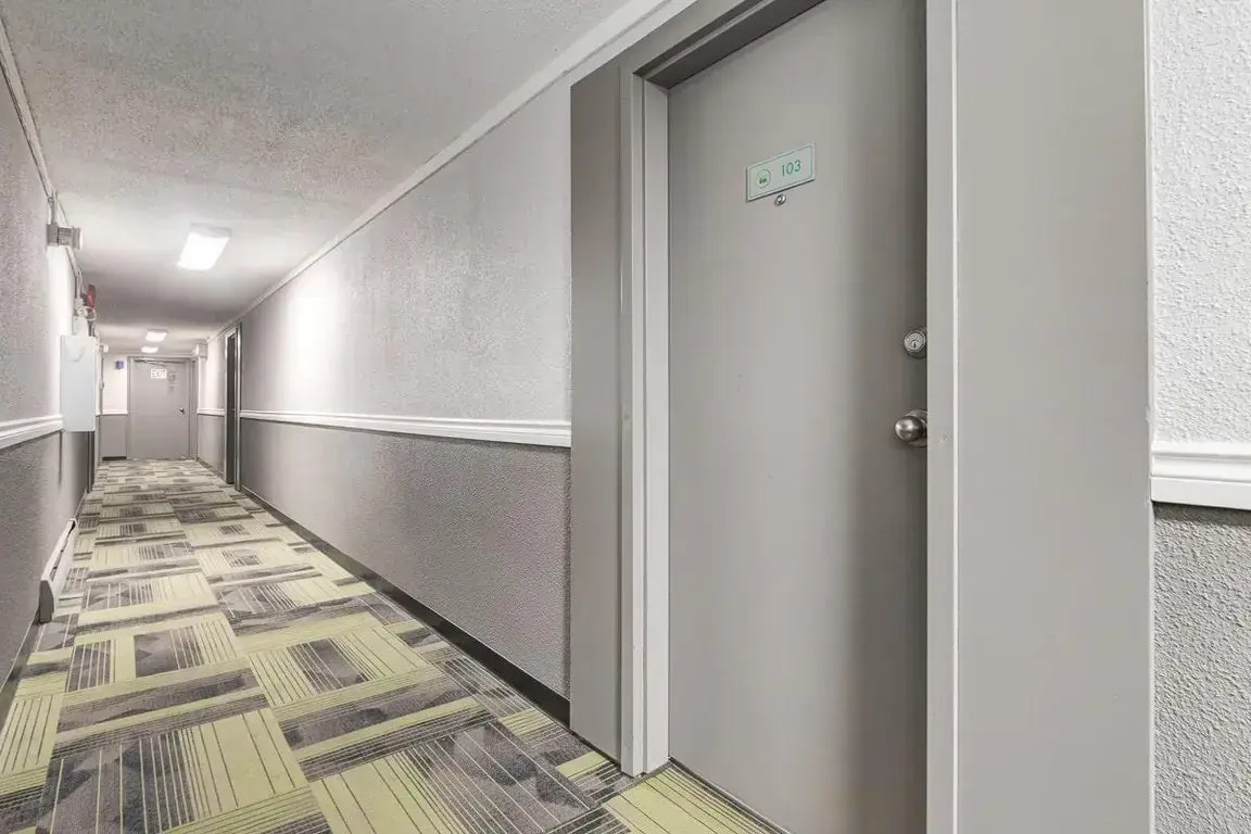 101-3920 50 Avenue, Red Deer, AB, T4N 3Z1 - 9