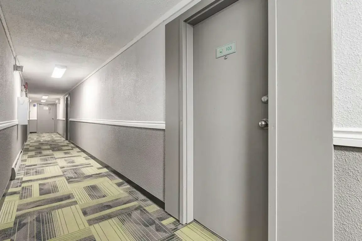 203-3920 50 Avenue, Red Deer, AB, T4N 3Z1 - 9
