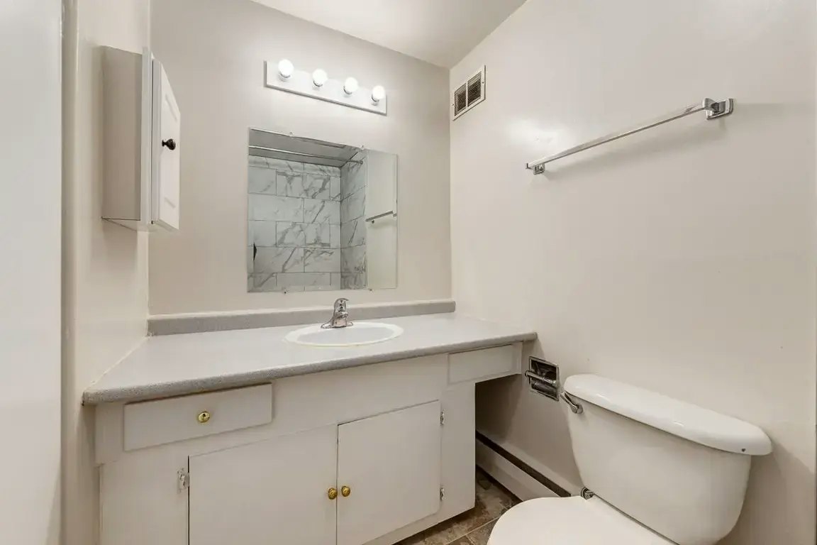 308-3920 50 Avenue, Red Deer, AB, T4N 3Z1 - 8