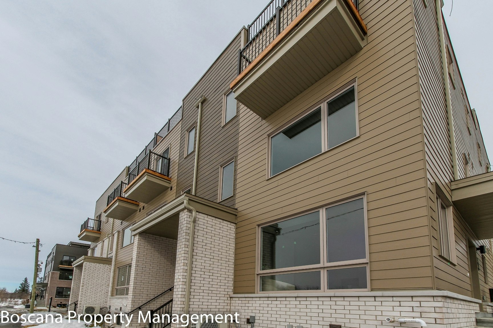 412 Mishi Private, Ottawa, ON, K1K 4E1 - 2