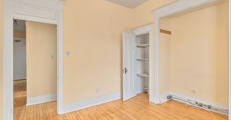 C-355 Elgin Street, Ottawa, ON, K2P 1M7 - 2