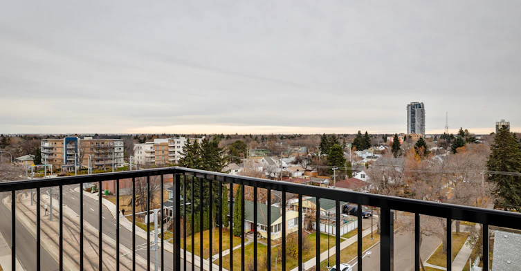 9502 86 Street Northwest, Edmonton, AB, T6C 3E9