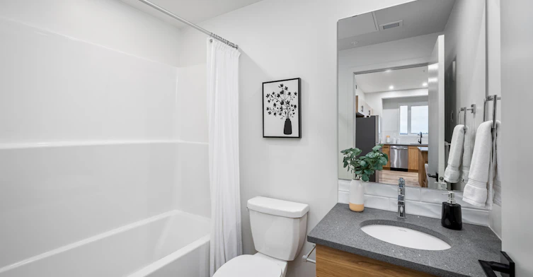 9502 86 Street Northwest, Edmonton, AB, T6C 3E9 - 4