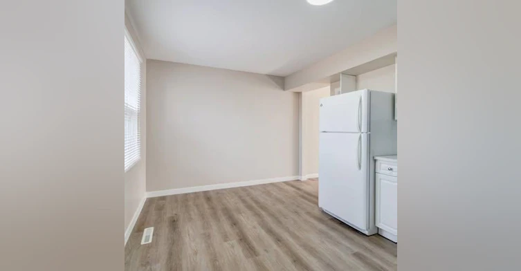 20-3-6621 96 Street Northwest, Edmonton, AB, T6E 3H1 - 6