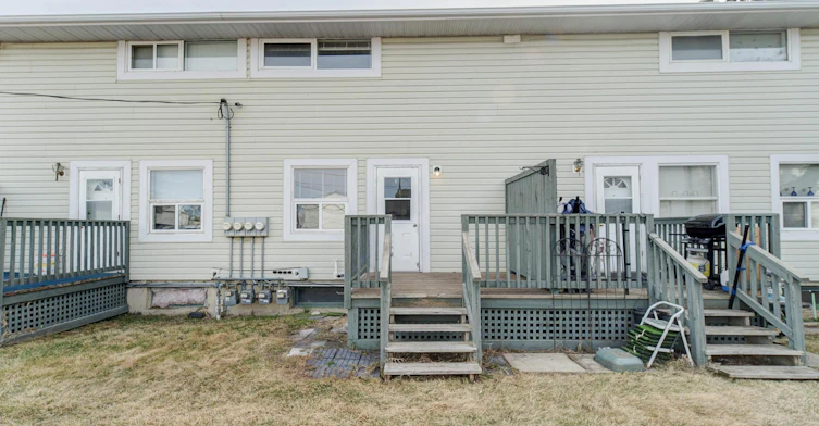 20-3-6621 96 Street Northwest, Edmonton, AB, T6E 3H1 - 20