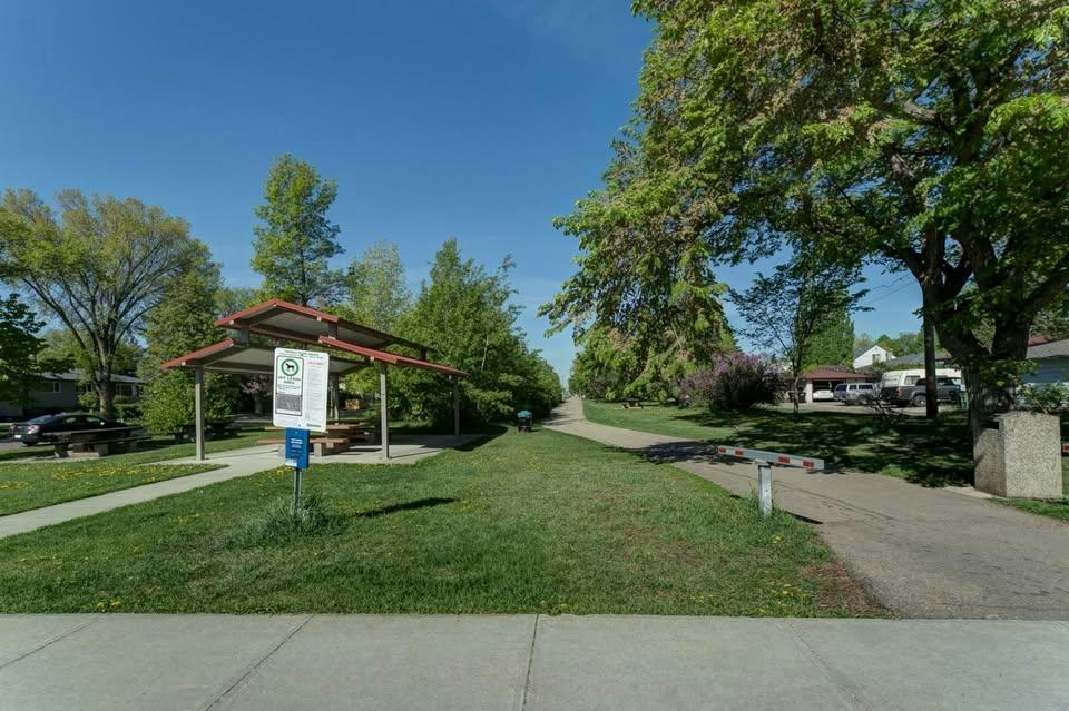 26-1-6621 96 Street Northwest, Edmonton, AB, T6E 3H1 - 21