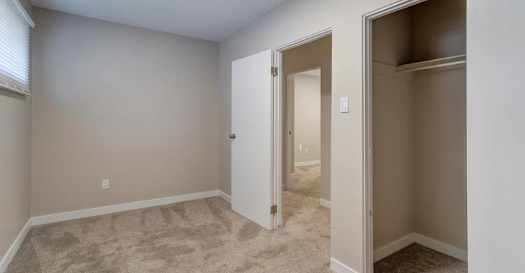 20-4-6621 96 Street Northwest, Edmonton, AB, T6E 3H1 - 13
