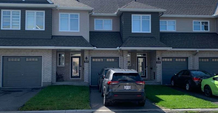 714 Pipit Lane, Ottawa, ON, K2J 7A5