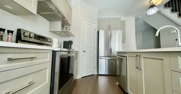 714 Pipit Lane, Ottawa, ON, K2J 7A5 - 4