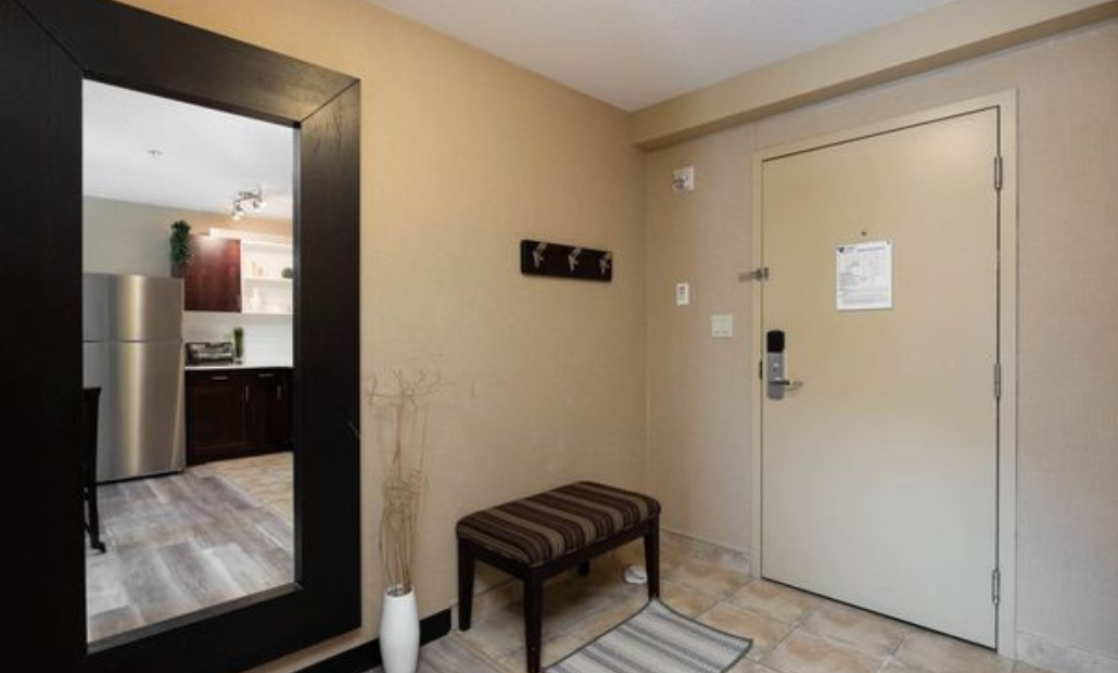 10300 Franklin Avenue, Fort Mcmurray, AB, T9H 0A5 - 18