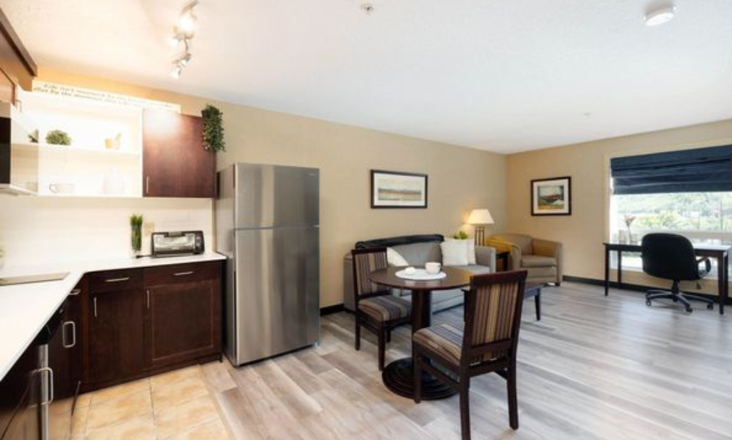 10300 Franklin Avenue, Fort Mcmurray, AB, T9H 0A5 - 7
