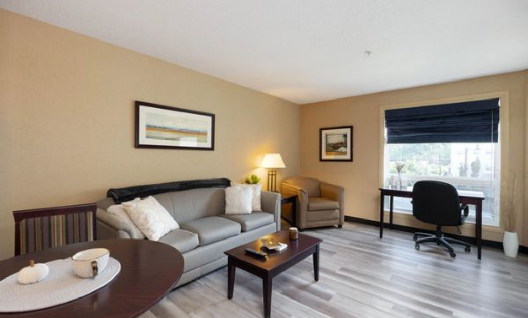 10300 Franklin Avenue, Fort Mcmurray, AB, T9H 0A5 - 2