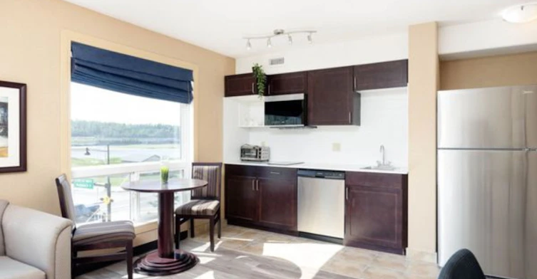 10300 Franklin Avenue, Fort Mcmurray, AB, T9H 0A5 - 10