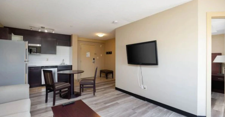 10300 Franklin Avenue, Fort Mcmurray, AB, T9H 0A5 - 4