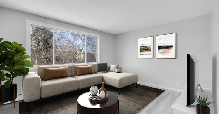 11935 102 Street Northwest, Edmonton, AB, T5G 2G5 - 3