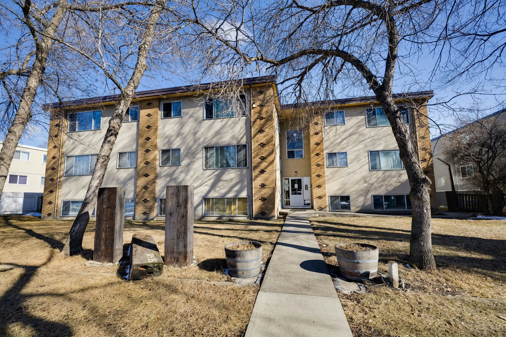 11935 102 Street Northwest, Edmonton, AB, T5G 2G5 - 16
