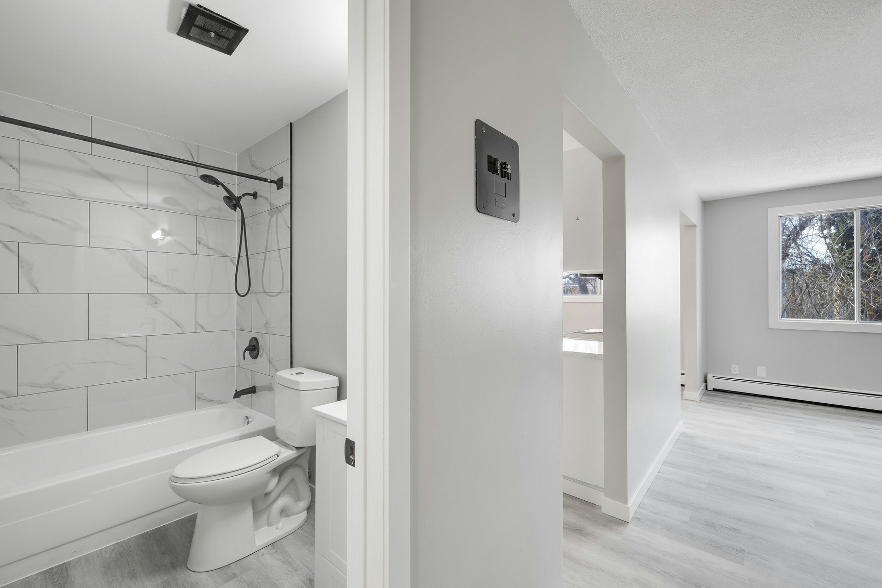 11935 102 Street Northwest, Edmonton, AB, T5G 2G5 - 14