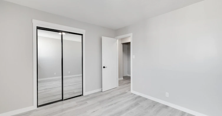 11935 102 Street Northwest, Edmonton, AB, T5G 2G5 - 12
