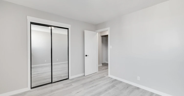 11935 102 Street Northwest, Edmonton, AB, T5G 2G5 - 12