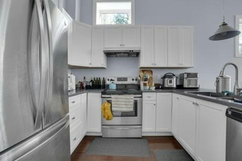 BSMT-8350 Government Road, Burnaby, BC, V5A 2E3 - 5